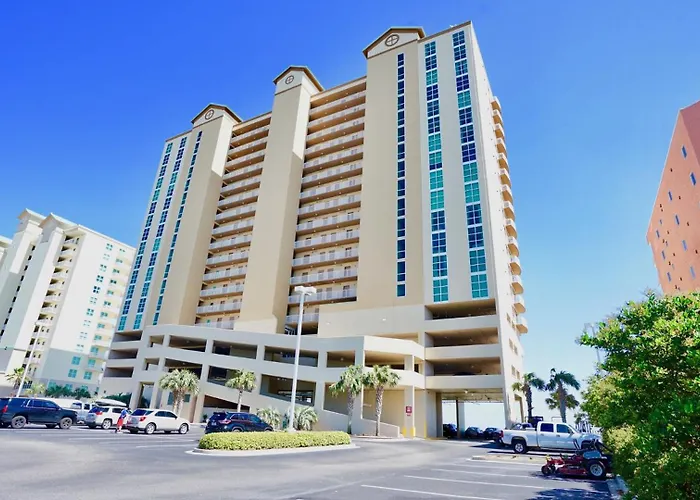 Newly Updated Furniture! | Outdoor Pool | Hot Tub | Sauna | Beachball Properties *