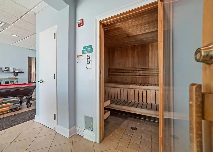 Newly Updated Furniture! | Outdoor Pool | Hot Tub | Sauna | Beachball Properties Holiday home Gulf Shores
