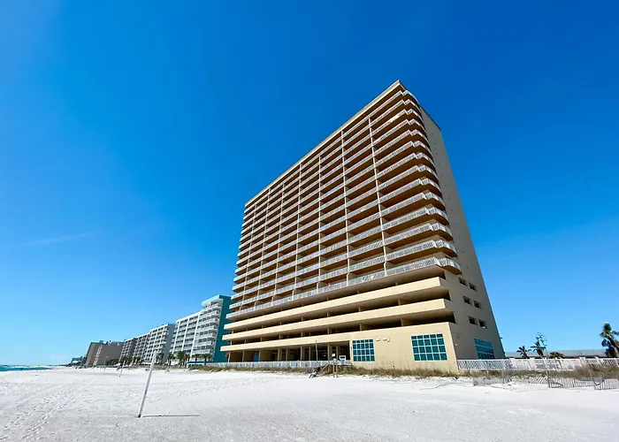 Newly Updated Furniture! | Outdoor Pool | Hot Tub | Sauna | Beachball Properties