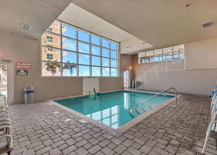 Newly Updated Furniture! | Outdoor Pool | Hot Tub | Sauna | Beachball Properties *