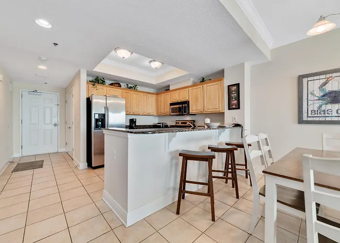 Newly Updated Furniture! | Outdoor Pool | Hot Tub | Sauna | Beachball Properties *