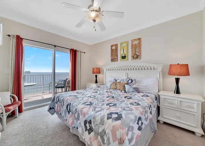 Newly Updated Furniture! | Outdoor Pool | Hot Tub | Sauna | Beachball Properties
