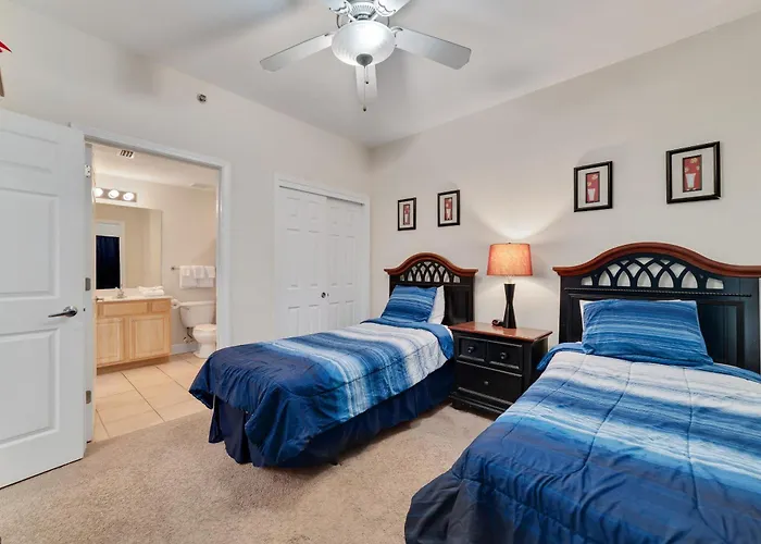 Newly Updated Furniture! | Outdoor Pool | Hot Tub | Sauna | Beachball Properties Holiday home *