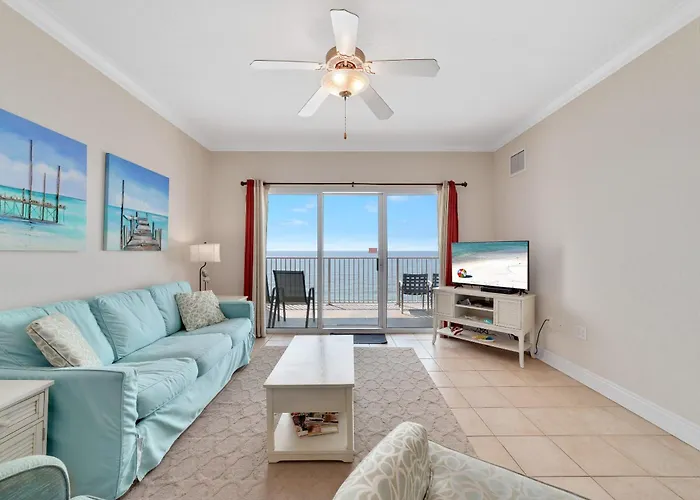Newly Updated Furniture! | Outdoor Pool | Hot Tub | Sauna | Beachball Properties Holiday home
