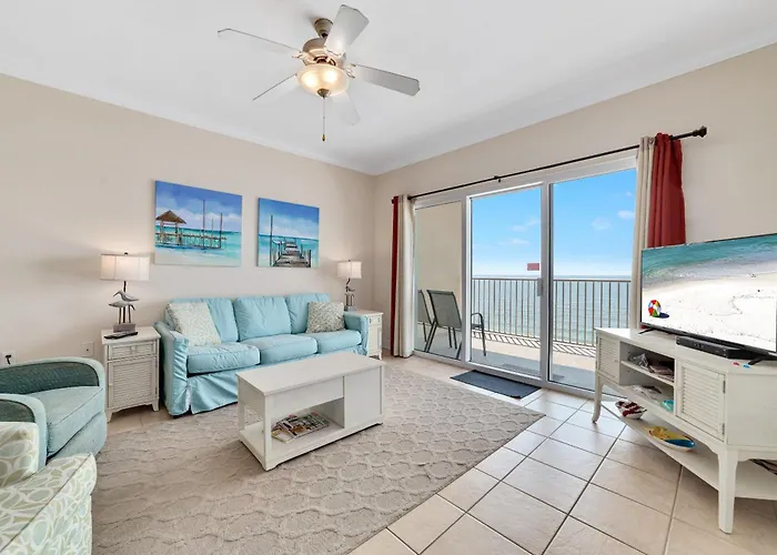 Newly Updated Furniture! | Outdoor Pool | Hot Tub | Sauna | Beachball Properties Holiday home *